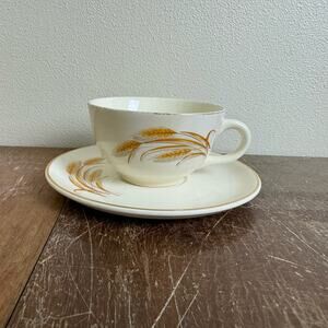 Homer‎ Laughlin Golden Wheat VINTAGE 24K Gold Accent Tea cup & saucer